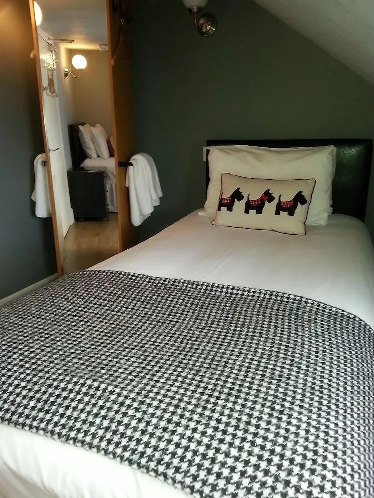Edinburgh Townhouse Hotel 3*,