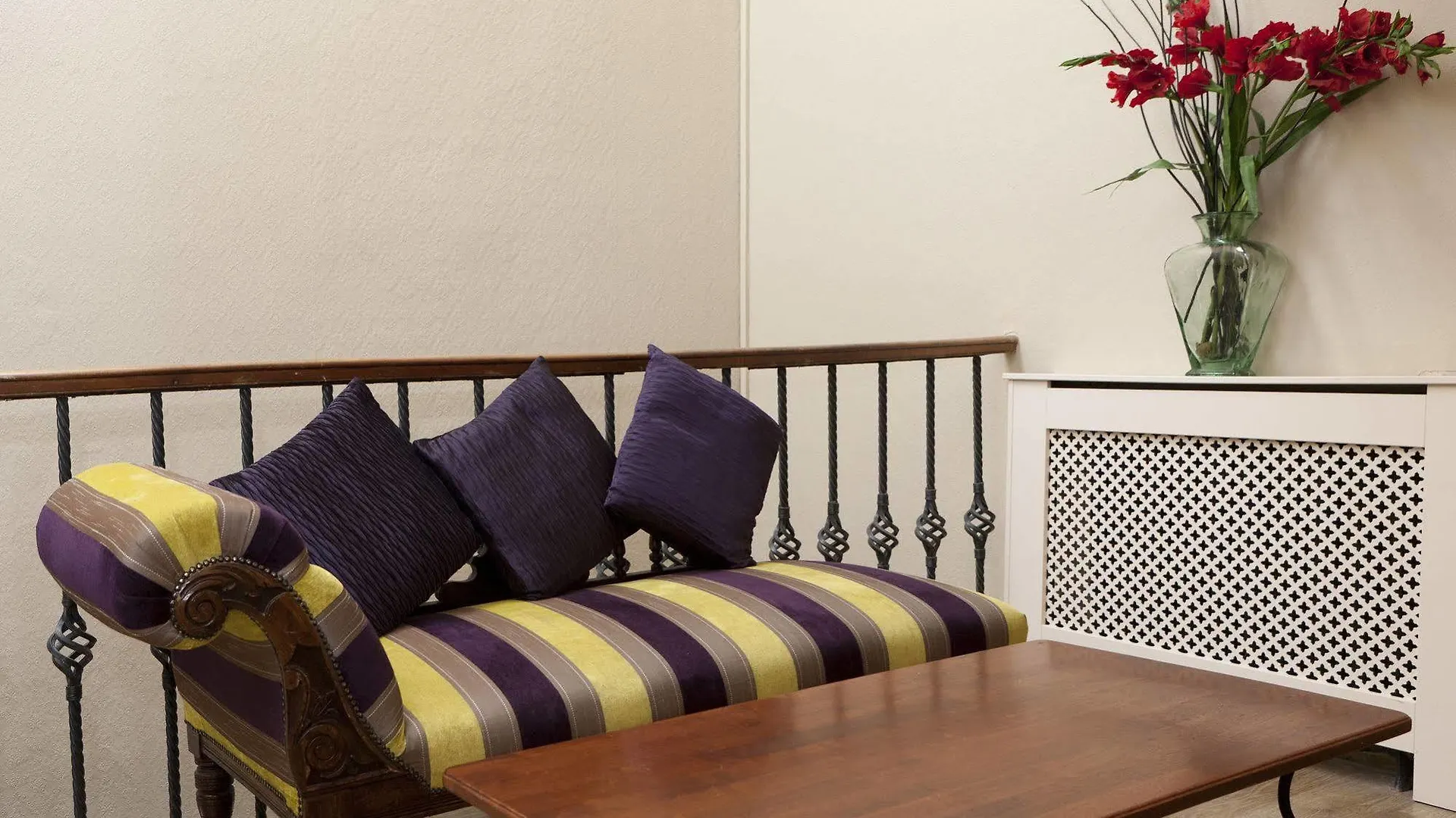 Edinburgh Townhouse Hotel 3*,